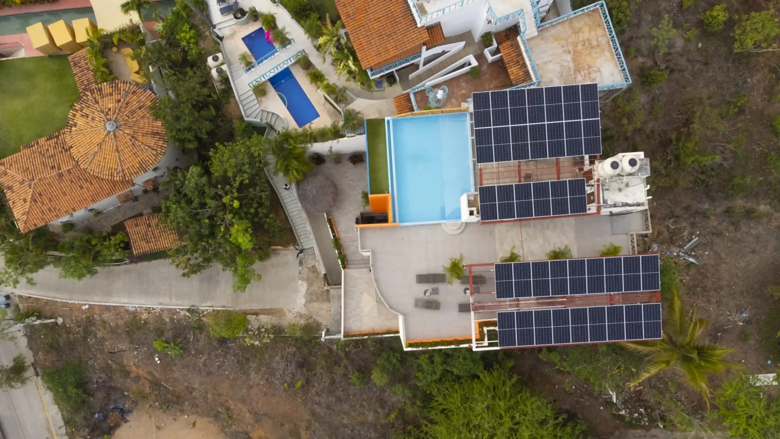 hotel en sayulita villa los corales energia limpia paneles solares